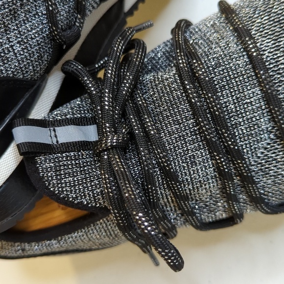 Urban Sport by J/Slides NYC Black Mara Sneaker Metallic Women's NWOB 10 - Picture 4 of 15